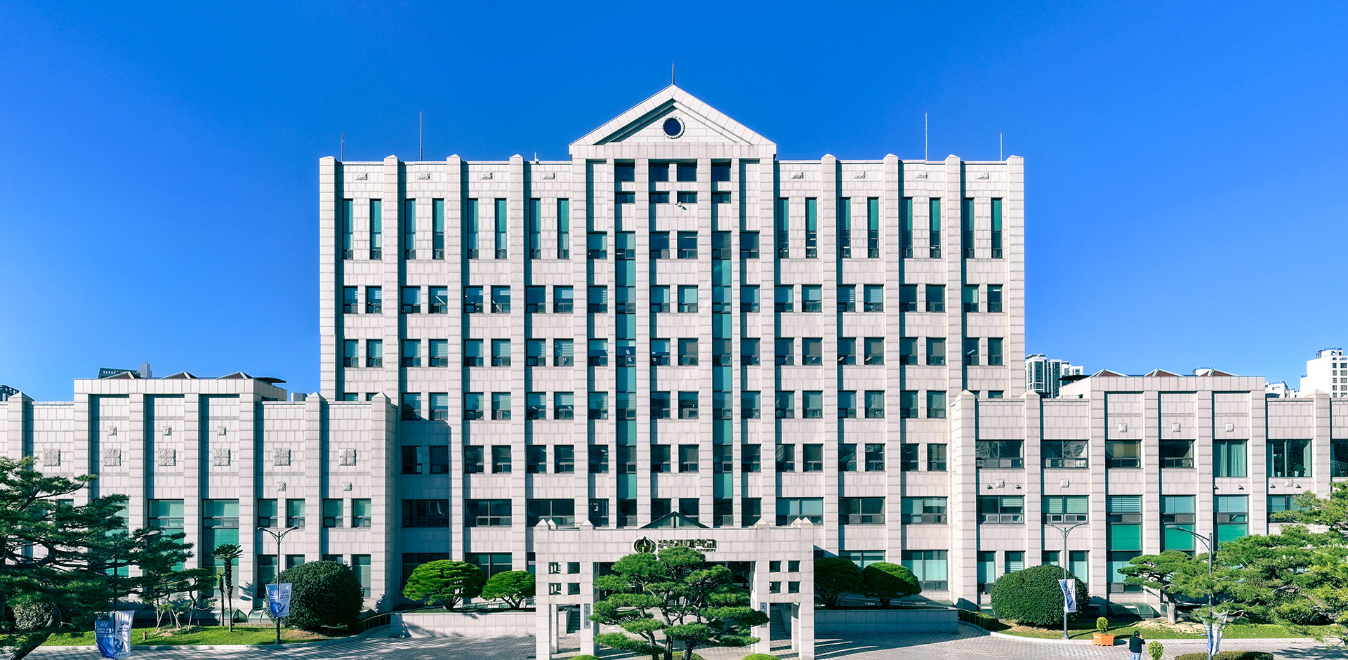 배너 1